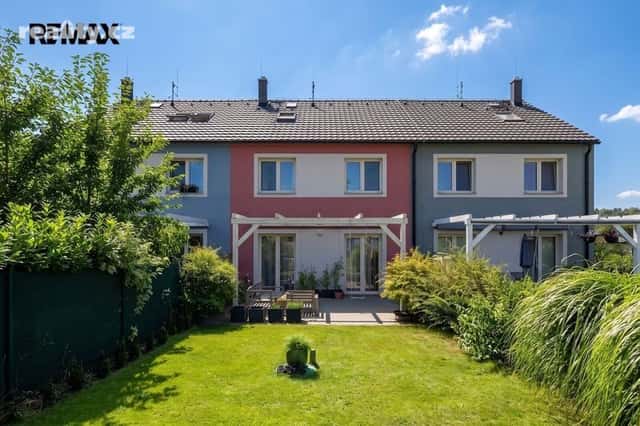 Prodej dům 156 m², pozemek 297 m², Ke Staré cestě, Husinec – Řež, okres Praha-východ