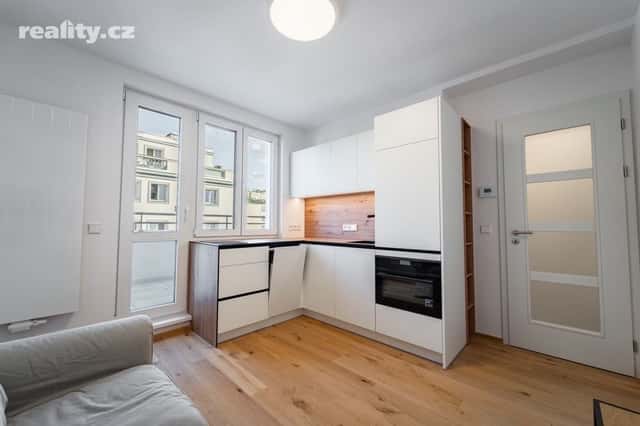 Pronájem byt 2+kk, 55 m², cihla, osobní, Pod Drinopolem, Praha 6 – Břevnov