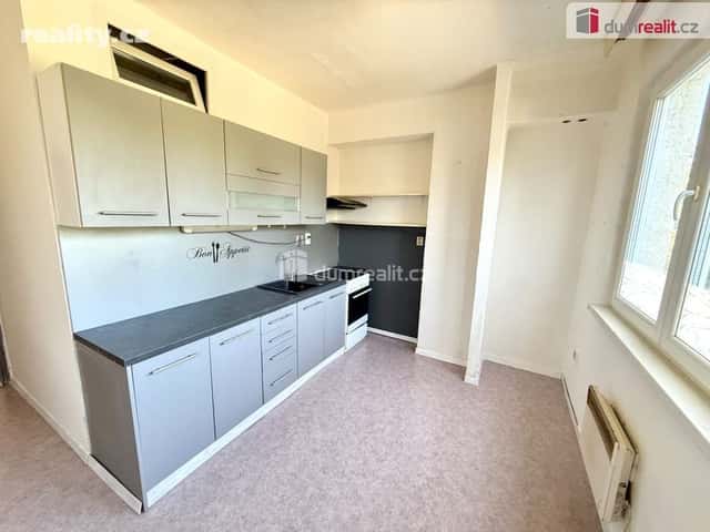 Pronájem byt 3+1, 88 m², panel, osobní, Nová, Tursko, okres Praha-západ