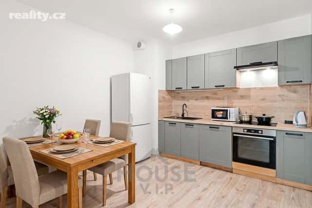 Prodej byt 2+kk, 94 m², družstevní, Stočesova, Praha 6 – Ruzyně