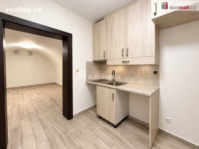 Pronájem byt 1+1, 30 m², cihla, osobní, Zámecká, Mikulov, okres Břeclav