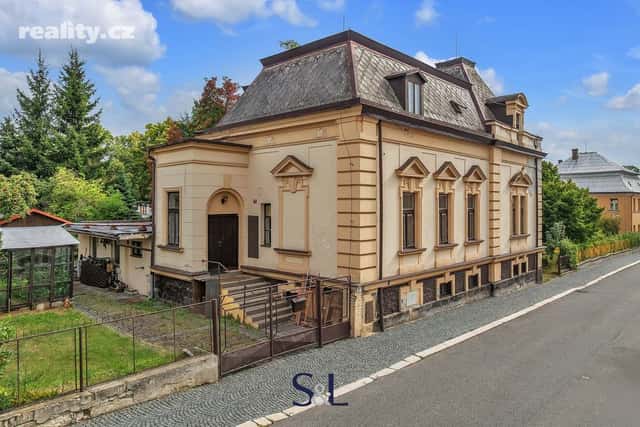 Prodej dům 280 m², pozemek 888 m², Boženy Němcové, Nový Bor, okres Česká Lípa