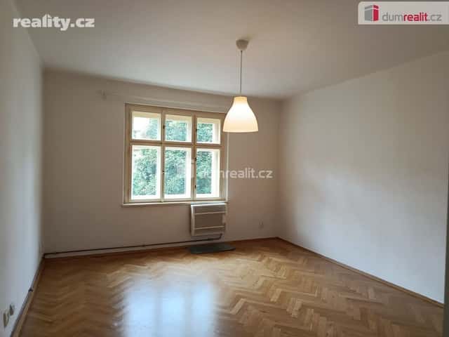 Pronájem byt 2+kk, 50 m², cihla, osobní, Za poštou, Praha 10 – Strašnice