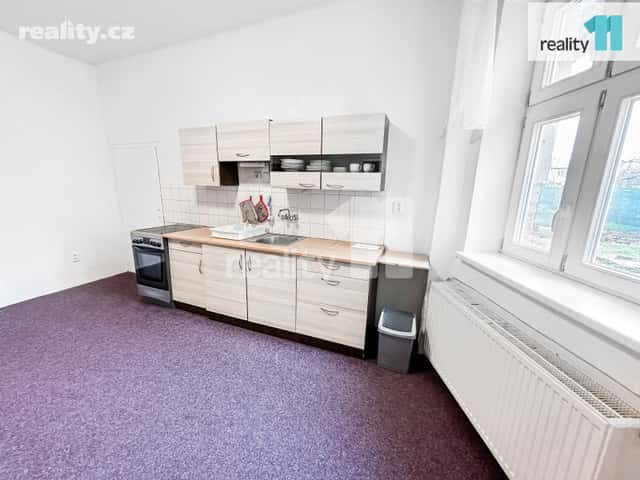 Pronájem byt 2+1, 75 m², osobní, Náměstí Svobody, Chropyně, okres Kroměříž
