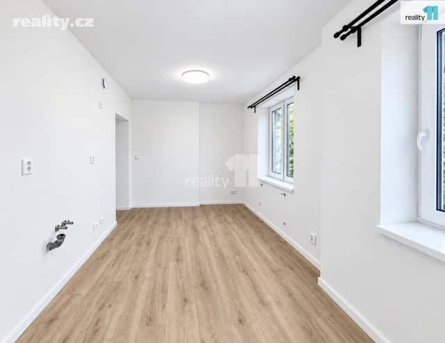 Prodej byt 1+kk, 24 m², cihla, osobní, Českobrodská, Praha 9 – Hrdlořezy