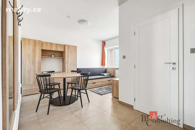 Pronájem byt 1+kk, 37 m², osobní, Rýchorské náměstí, Žacléř, okres Trutnov