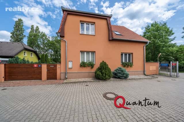 Prodej dům 279 m², pozemek 766 m², U Nadýmače, Praha 10 – Uhříněves
