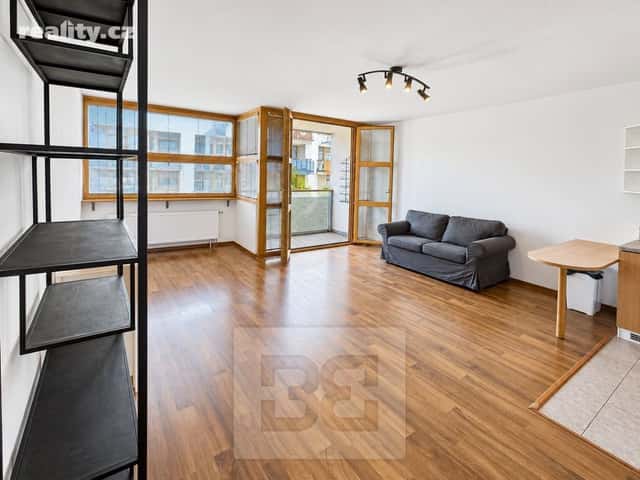 Pronájem byt 1+kk, 43 m², cihla, osobní, Tomkova, Praha 5 – Smíchov