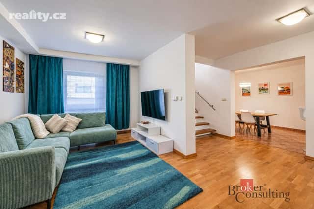 Prodej byt 5+1 a větší, 150 m², osobní, Náhon, Hradec Králové – Malšovice
