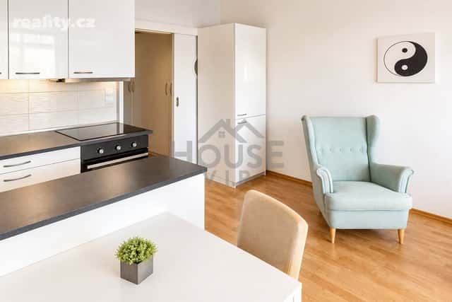 Prodej byt 1+kk, 31 m², cihla, osobní, Podkovářská, Praha 9 – Vysočany