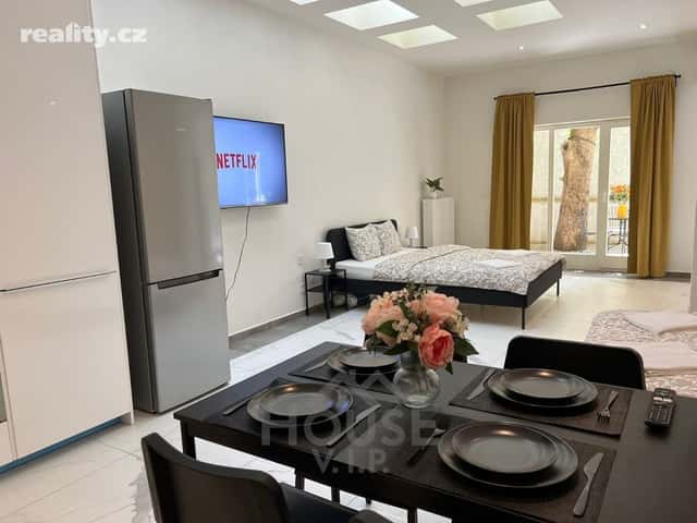 Prodej byt 1+kk, 45 m², cihla, osobní, Plzeňská, Praha 5 – Smíchov
