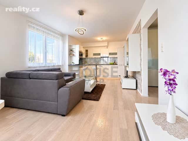 Prodej byt 2+kk, 56 m², cihla, osobní, Honzíkova, Praha 10 – Dolní Měcholupy
