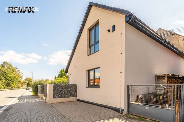 Prodej dům 97 m², pozemek 195 m², Oleška, okres Praha-východ