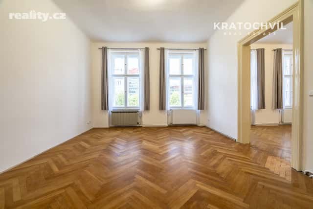 Pronájem byt 3+kk, 101 m², družstevní, U nádražní lávky, Praha 8 – Karlín
