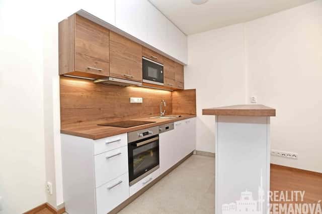 Pronájem byt 1+kk, 30 m², osobní, Řipská, Praha 3 – Vinohrady