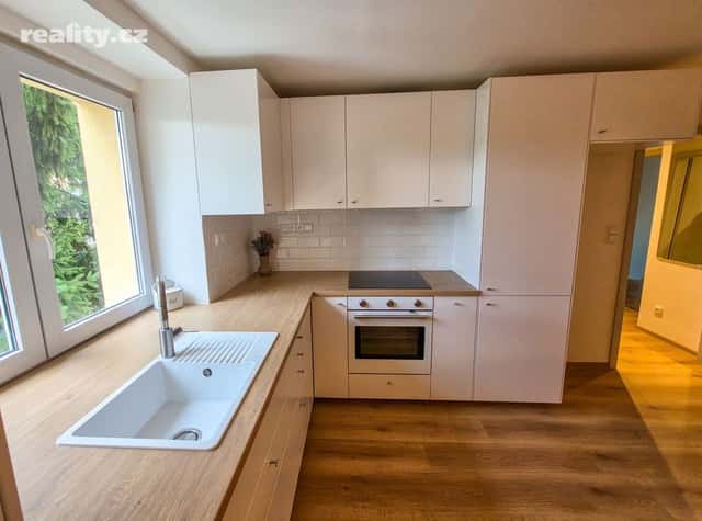 Pronájem byt 2+1, 50 m², osobní, Petrohradská, Kladno