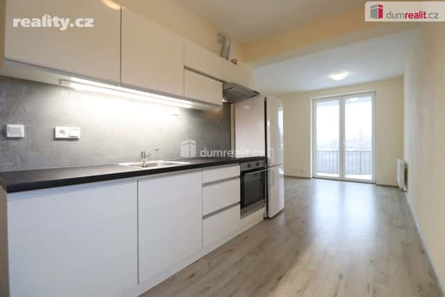 Pronájem byt 2+kk, 39 m², panel, osobní, Svobodova, Nová Role, okres Karlovy Vary