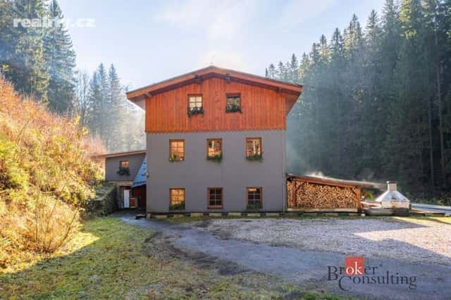 Prodej dům 650 m², pozemek 906 m², Strážné, okres Trutnov