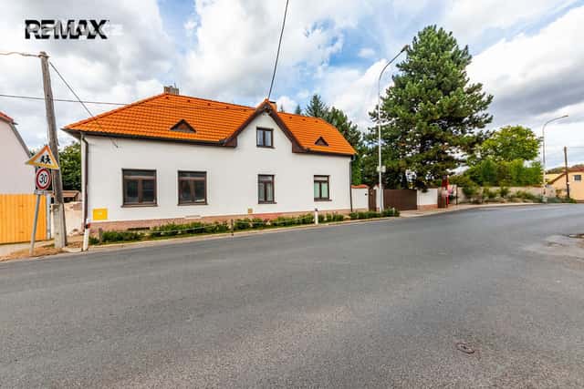 Prodej dům 344 m², pozemek 1.030 m², Průběžná, Zdiby – Veltěž, okres Praha-východ