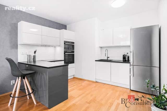 Pronájem byt 3+kk, 78 m², osobní, Varhulíkové, Praha 7 – Holešovice