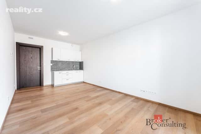 Pronájem byt 1+kk, 31 m², osobní, Třída Jiřího Pelikána, Olomouc – Nová Ulice