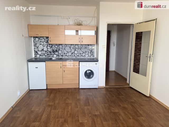 Pronájem byt 1+kk, 25 m², panel, osobní, J. Palacha, Břeclav