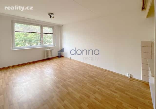 Pronájem byt 1+kk, 29 m², panel, osobní, Božetická, Praha 4 – Modřany