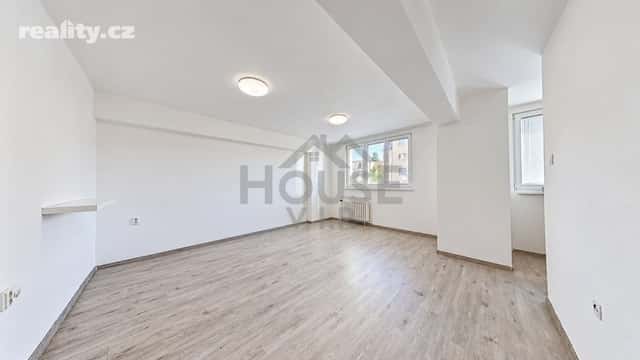 Prodej byt 2+1, 54 m², panel, družstevní, U zastávky, Praha 4 – Modřany
