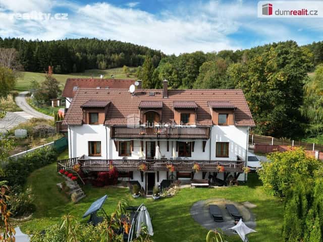 Prodej dům 334 m², pozemek 2.140 m², Zlatá Koruna – Plešovice, okres Český Krumlov