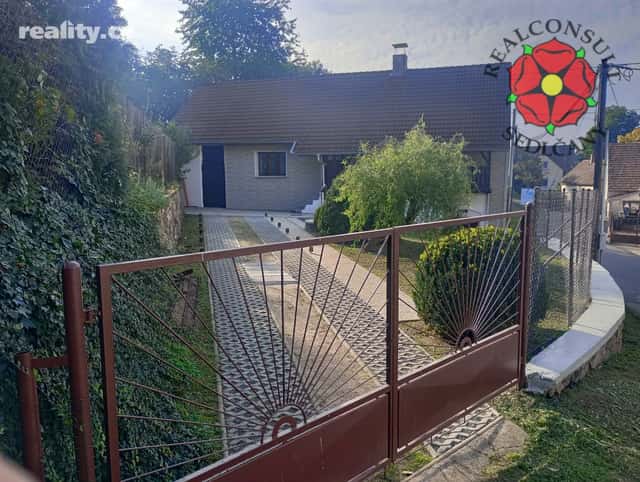 Prodej dům 4+1, 93 m², pozemek 349 m², Sedlčany – Zberaz, okres Příbram
