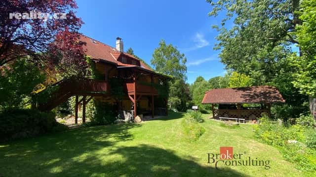 Prodej dům 242 m², pozemek 1.164 m², Horní Stropnice – Hojná Voda, okres České Budějovice
