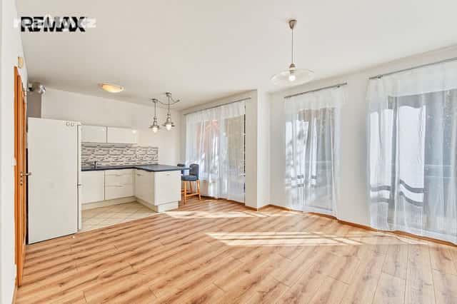 Prodej byt 1+kk, 40 m², osobní, Sazovická, Praha 5 – Zličín
