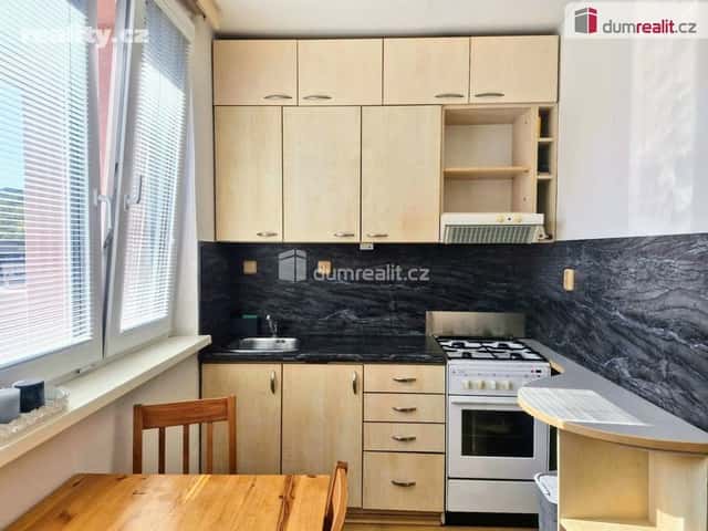Pronájem byt 1+1, 36 m², panel, osobní, Louky, Uherské Hradiště – Jarošov