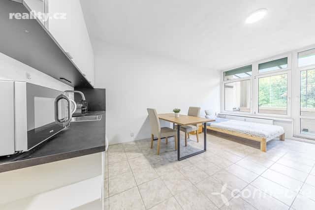 Prodej byt 1+kk, osobní, Spojařů, Praha 5 – Zbraslav