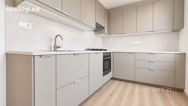 Pronájem byt 3+1, 72 m², cihla, osobní, Polní, Brno-střed – Štýřice, okres Brno-město