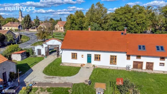 Prodej dům 870 m², pozemek 2.276 m², Průběžná, Chleby, okres Nymburk
