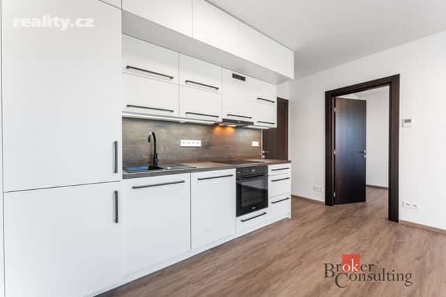 Pronájem byt 2+kk, 44 m², osobní, Třída Jiřího Pelikána, Olomouc – Nová Ulice