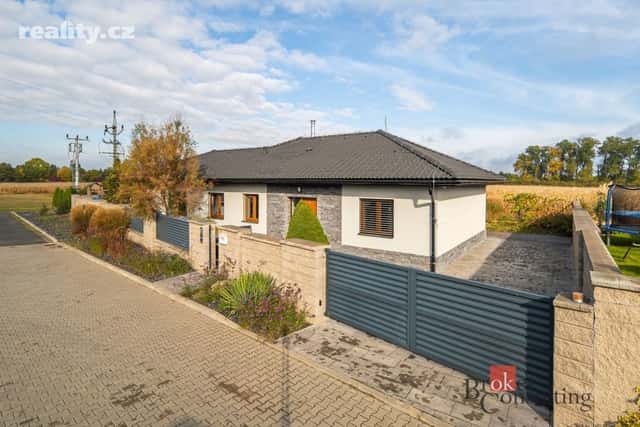 Prodej dům 142 m², pozemek 880 m², Starý Mateřov, okres Pardubice
