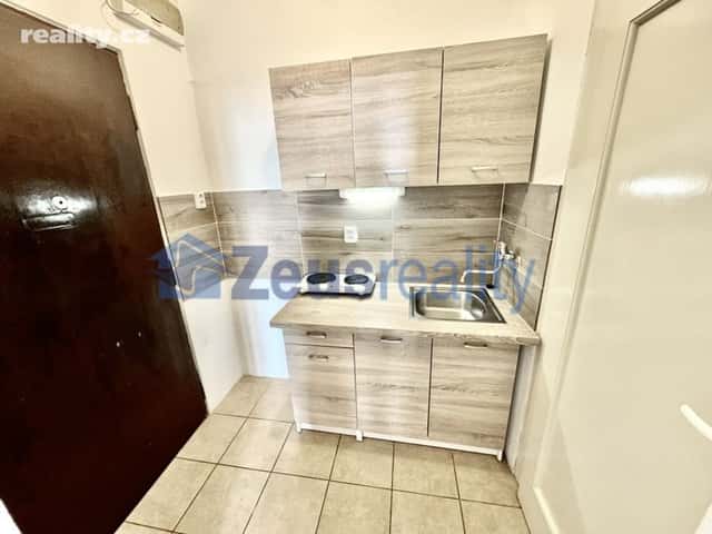 Pronájem byt 1+kk, 26 m², osobní, Ronkova, Praha 8 – Libeň