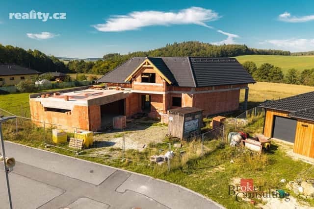 Prodej dům 212 m², pozemek 1.759 m², Litohlavy, okres Rokycany