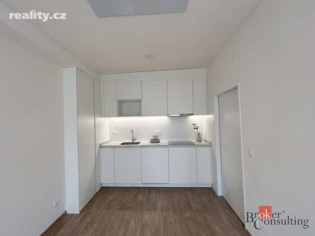 Pronájem byt 1+kk, 33 m², osobní, Průkopnická, Ostrava – Zábřeh, okres Ostrava-město
