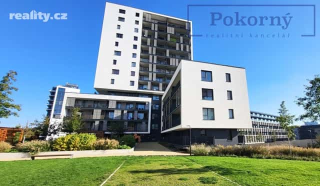 Pronájem byt 1+kk, 32 m², cihla, osobní, Mezi vodami, Praha 4 – Modřany