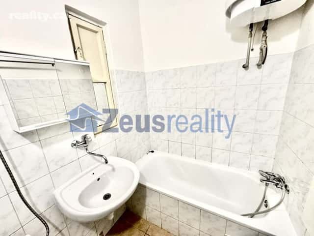 Pronájem byt 1+kk, 26 m², osobní, Ronkova, Praha 8 – Libeň