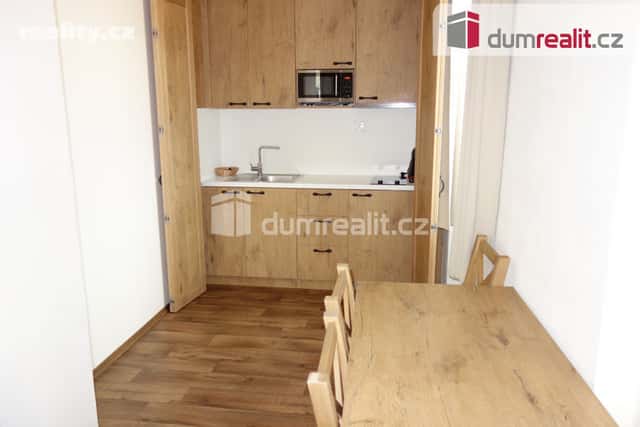 Pronájem byt 1+kk, 26 m², cihla, osobní, Za radnicí, Valtice, okres Břeclav