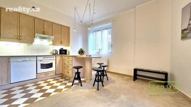 Pronájem byt 2+kk, 60 m², osobní, Společná, Praha 8 – Libeň