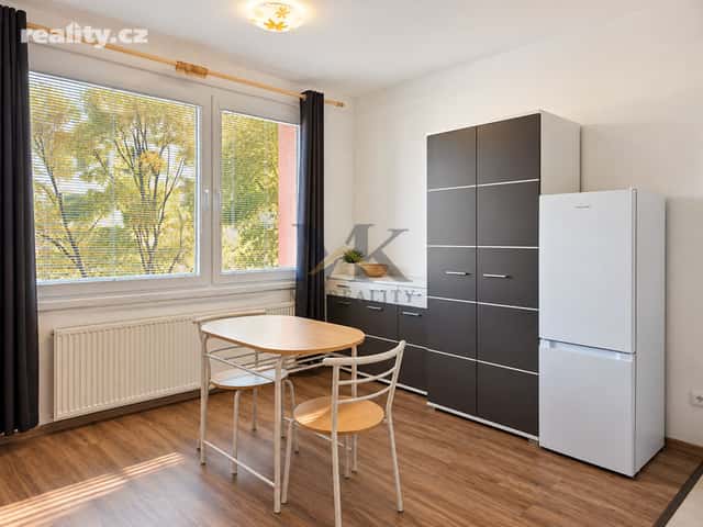 Pronájem byt 1+kk, 21 m², panel, osobní, Nám. Přátelství, Prachatice