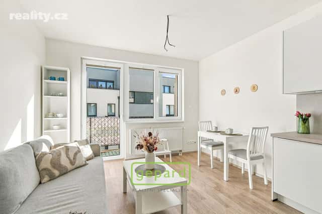 Prodej byt 2+kk, 49 m², cihla, osobní, Karla Čapka, Unhošť, okres Kladno