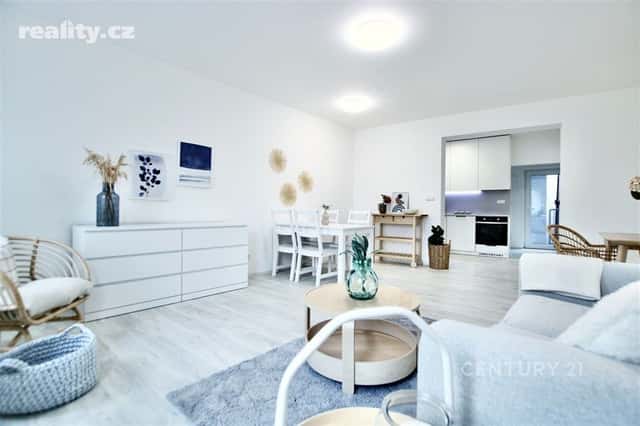 Pronájem byt 2+kk, 56 m², cihla, osobní, Dukelská třída, Brno-sever – Husovice, okres Brno-město