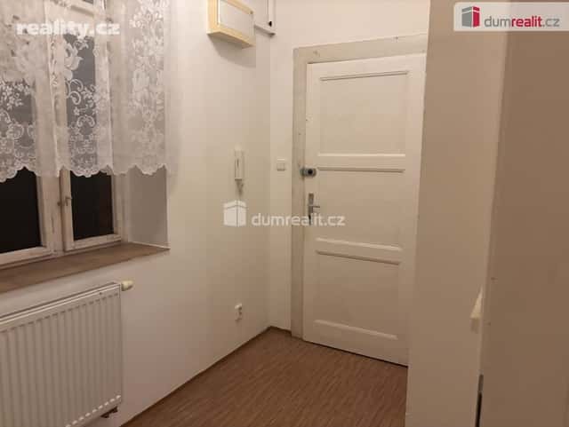 Pronájem byt 20 m², cihla, osobní, Starochuchelská, Praha 5 – Velká Chuchle