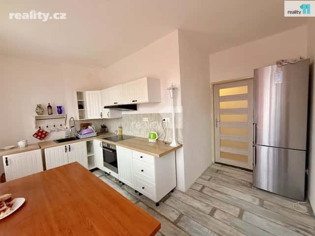 Pronájem byt 2+1, 60 m², panel, osobní, Stanovice – Hlinky, okres Karlovy Vary